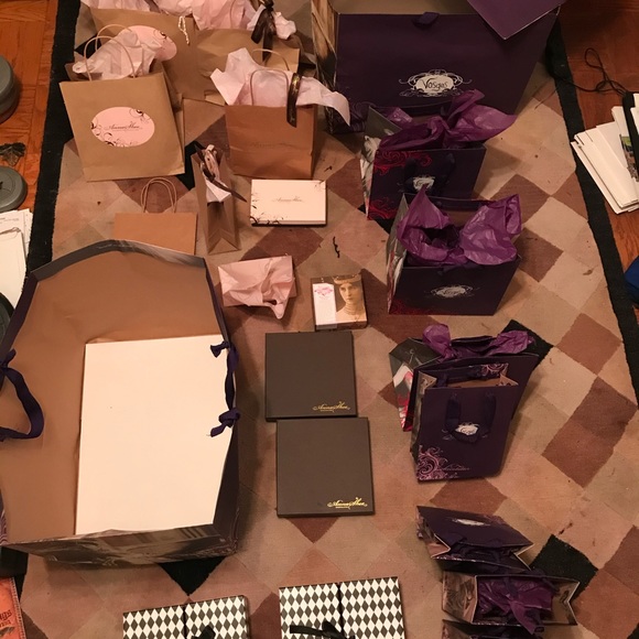 Gifting bags & boxes - Picture 3 of 6